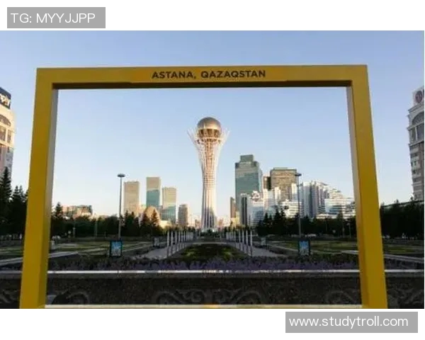 哈萨克斯坦语言的发展与保护：多民族国家中的语言政策与文化传承