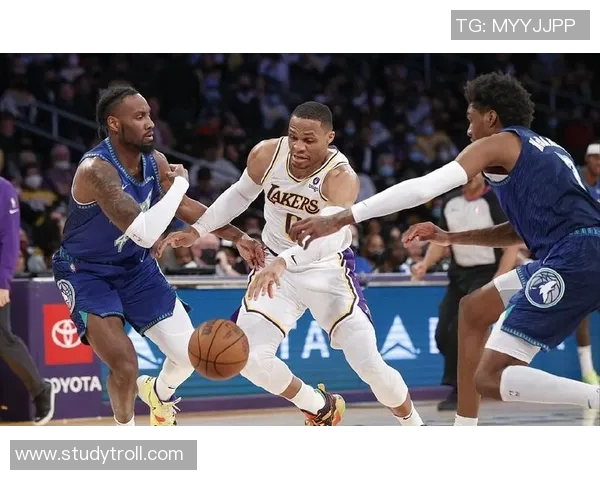 博阿维斯与布拉加激战正酣比分悬念不断引发球迷热议