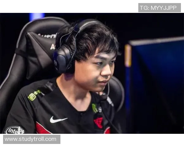 CSGO战术解析：深入探讨JDG在比赛中的控制策略与表现