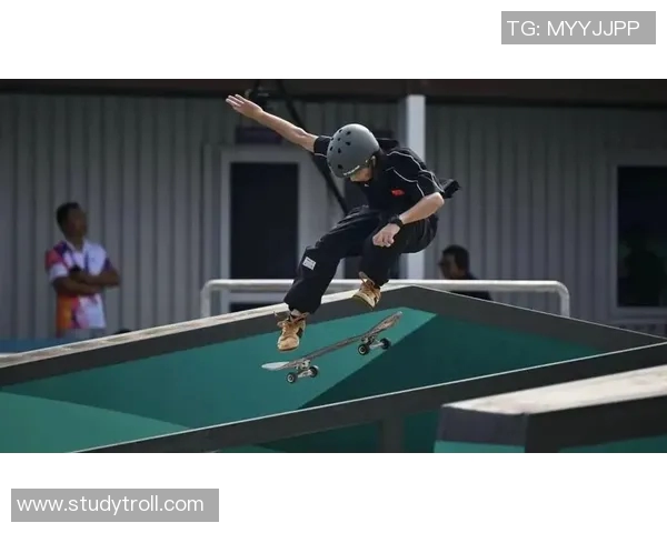 武汉攀岩队在世界滑板锦标赛中的战术表现分析与点评