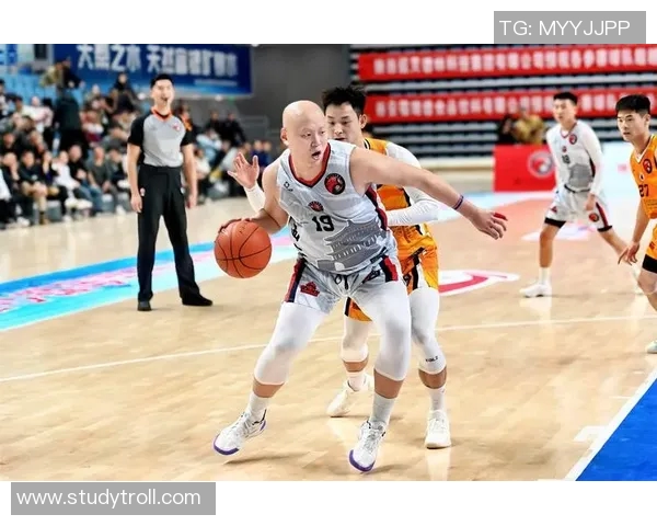 西安篮球队个人能力深度分析与发展潜力探讨 西安篮球队个人能力深度分析与发展潜力探讨