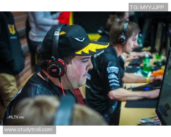 CSGO战术解析：深入剖析LNG战队的进攻体系与策略运用