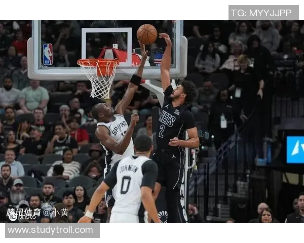 2015年NBA常规赛精彩对决马刺队与快船队的巅峰较量回顾